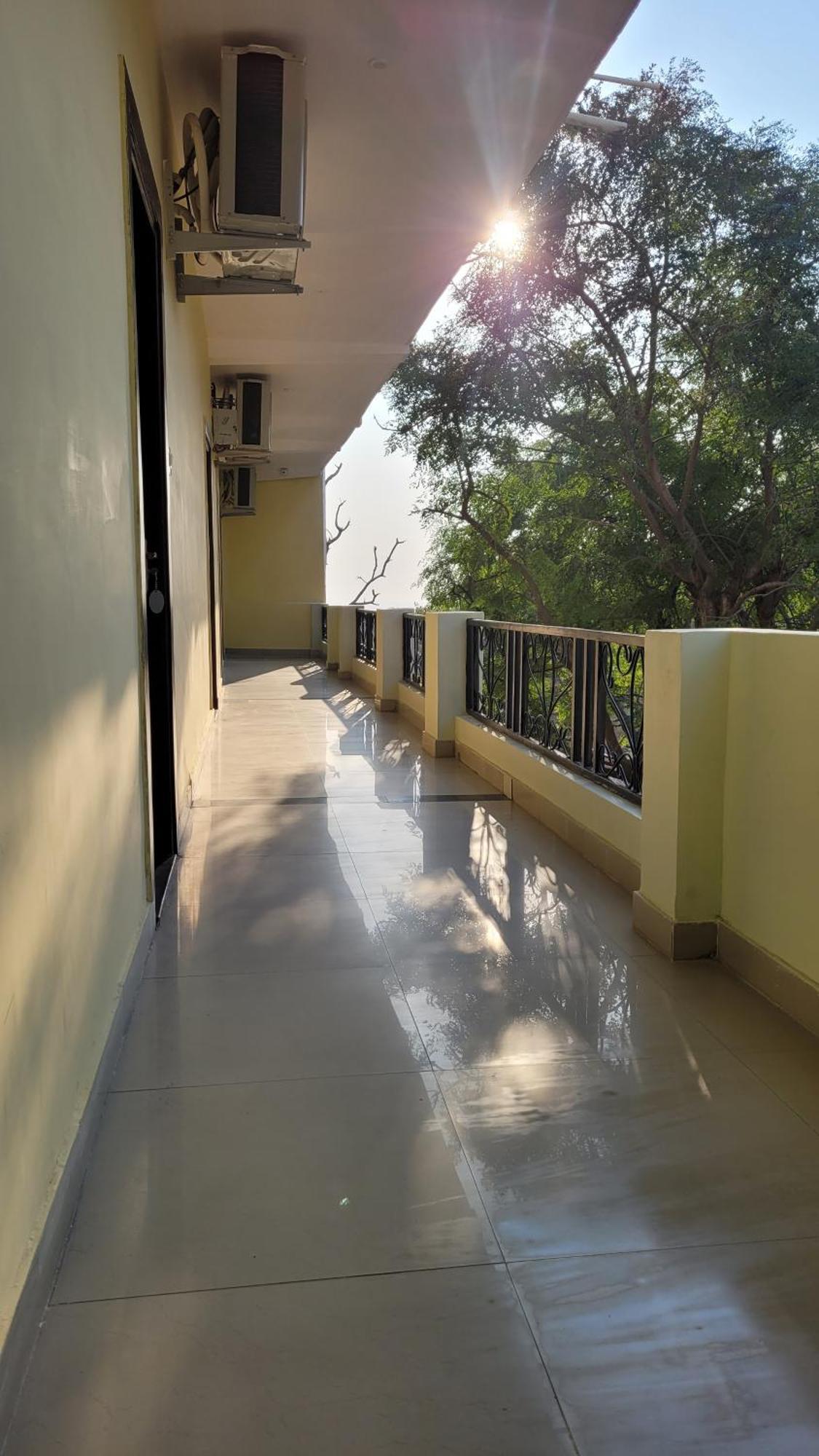 רישיקש Hotel Keshav Nandan By The Shivaay מראה חיצוני תמונה
