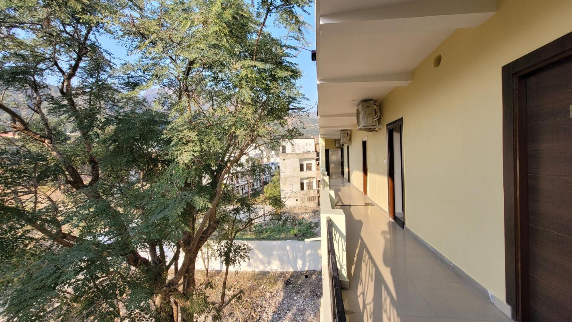 רישיקש Hotel Keshav Nandan By The Shivaay מראה חיצוני תמונה