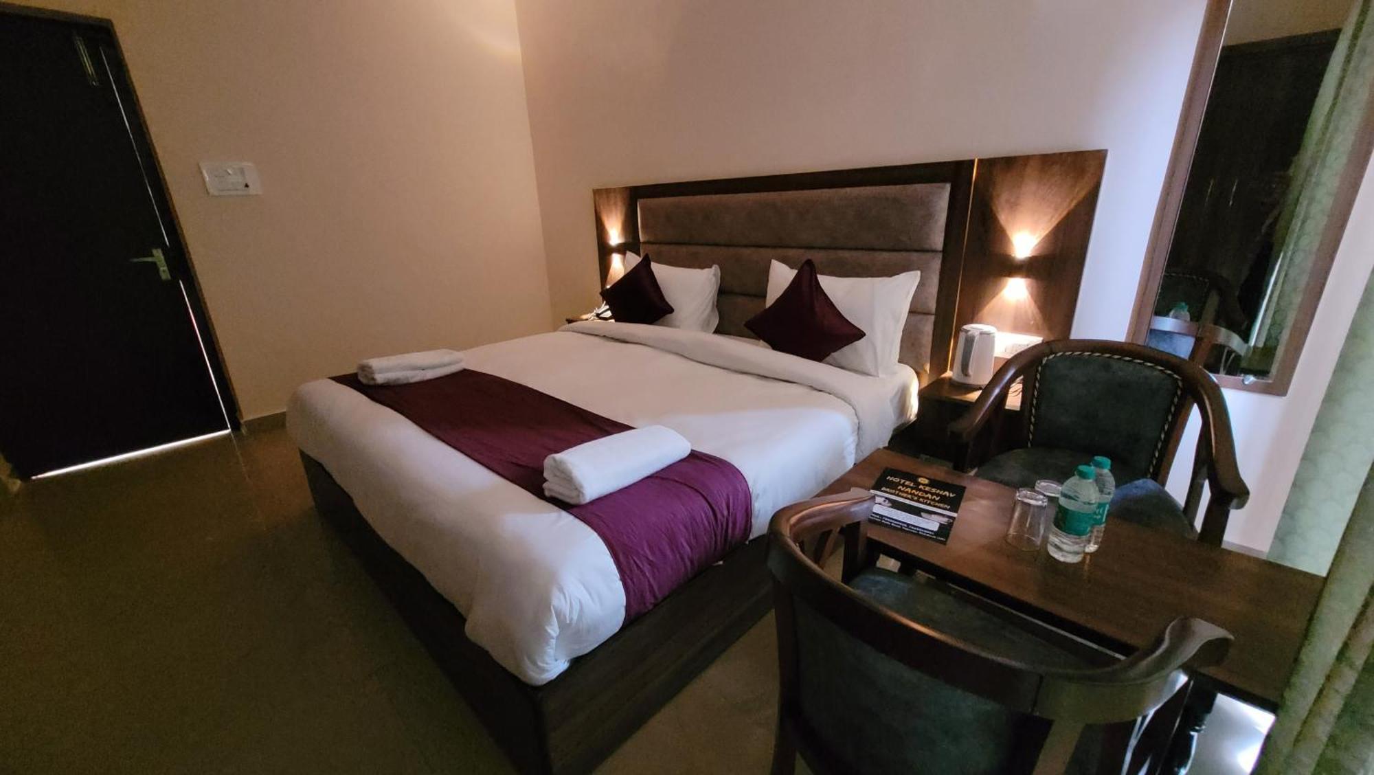 רישיקש Hotel Keshav Nandan By The Shivaay מראה חיצוני תמונה