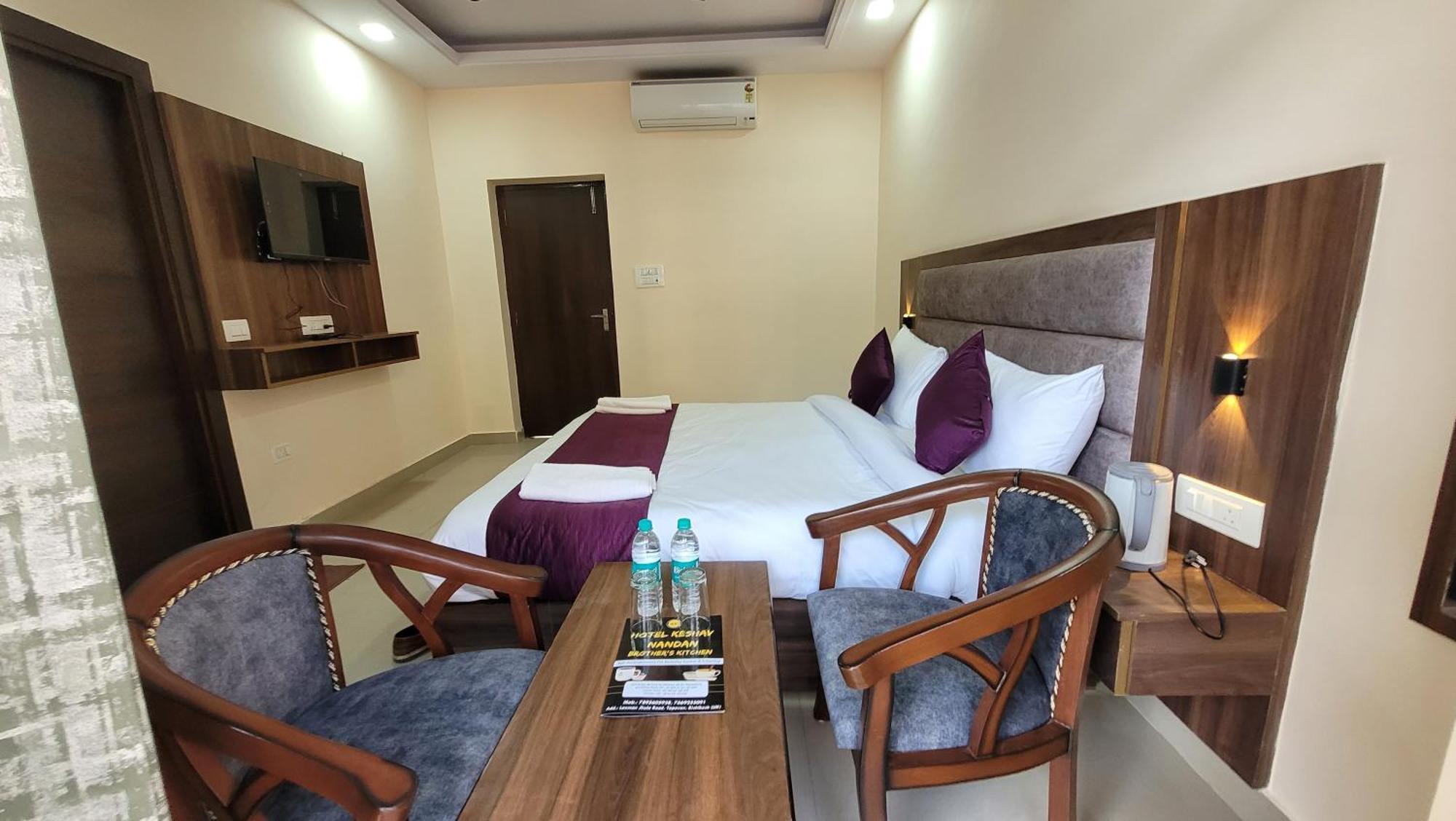רישיקש Hotel Keshav Nandan By The Shivaay מראה חיצוני תמונה