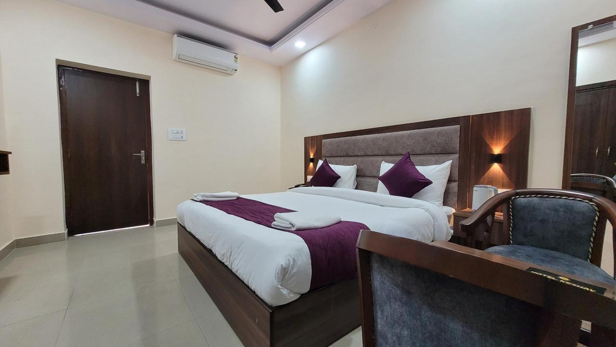 רישיקש Hotel Keshav Nandan By The Shivaay מראה חיצוני תמונה