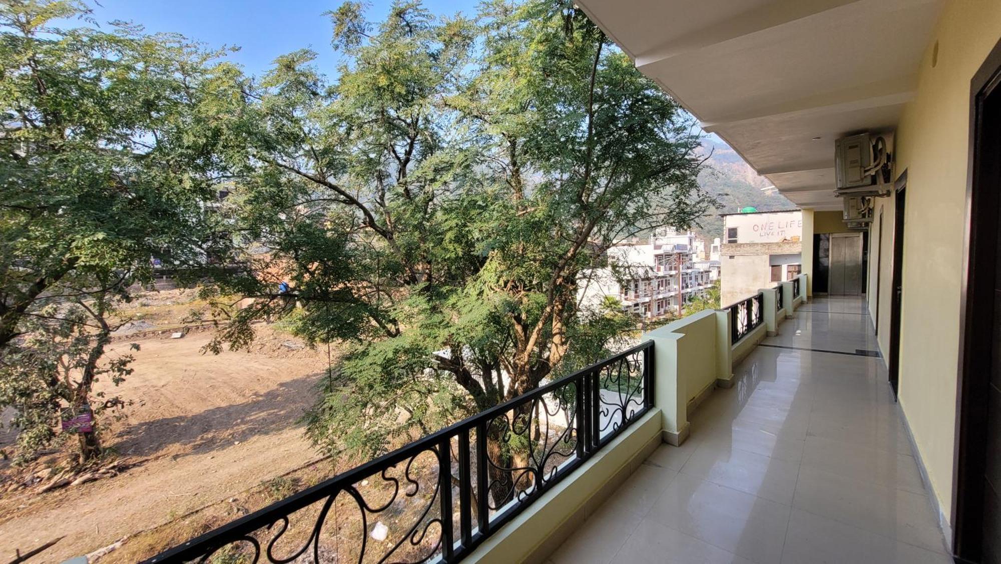 רישיקש Hotel Keshav Nandan By The Shivaay מראה חיצוני תמונה