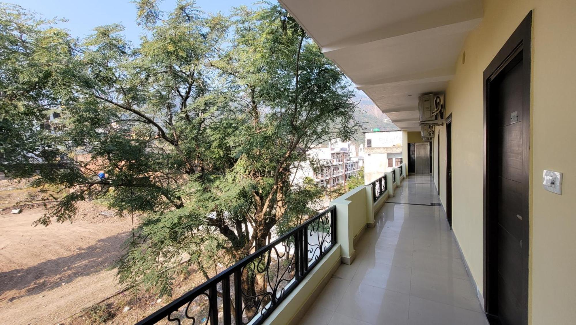 רישיקש Hotel Keshav Nandan By The Shivaay מראה חיצוני תמונה